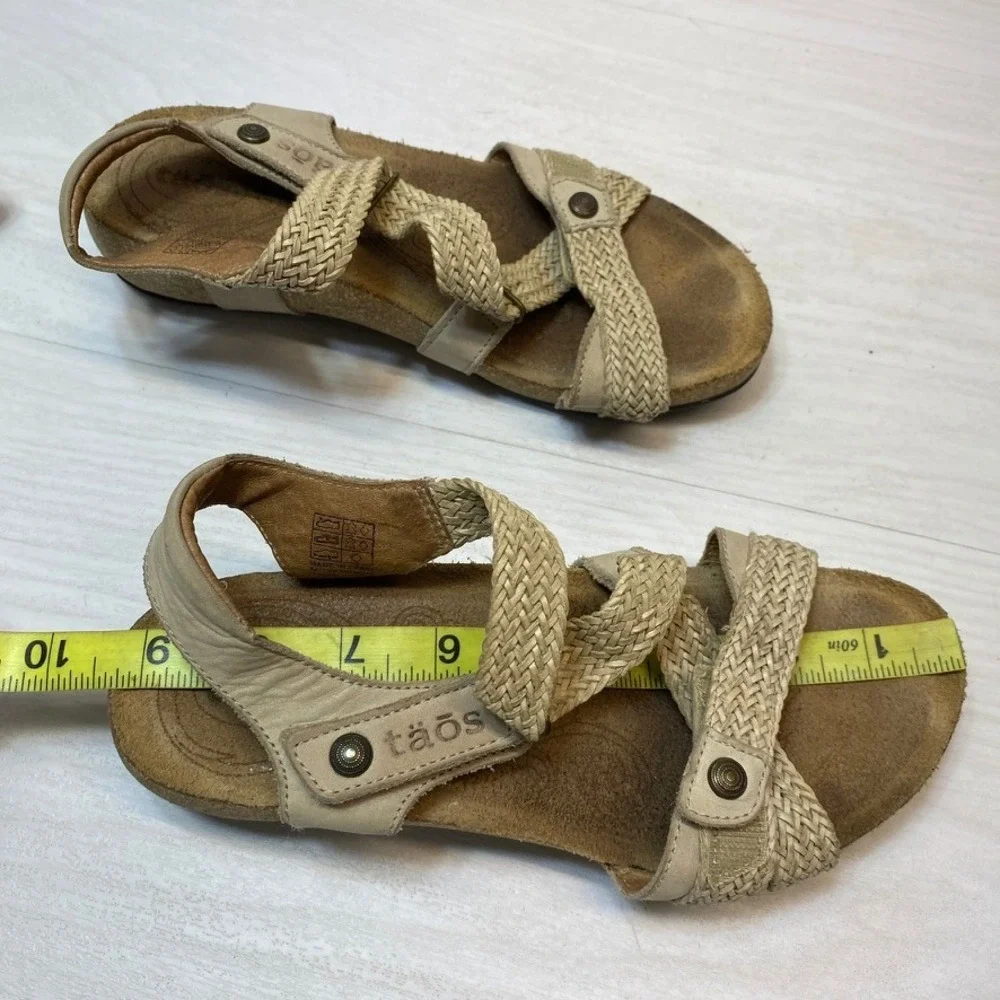 Taos Footwear pre owned